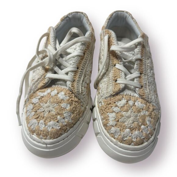 Free People Crochet Sneakers Bohochic Catch Me If You Can 6.5 Shoes Cottagecore - Picture 2 of 7